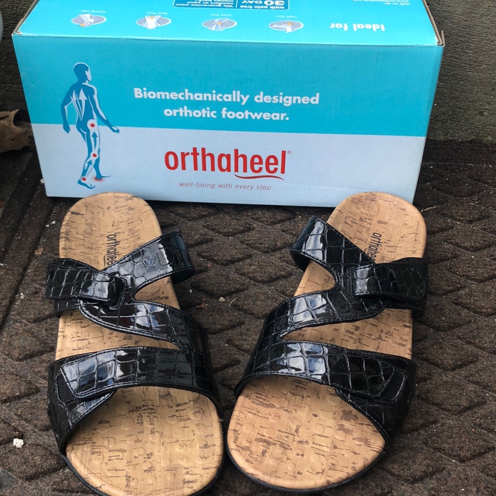 Orthaheel black faux croc sandals. Size 10 NWT